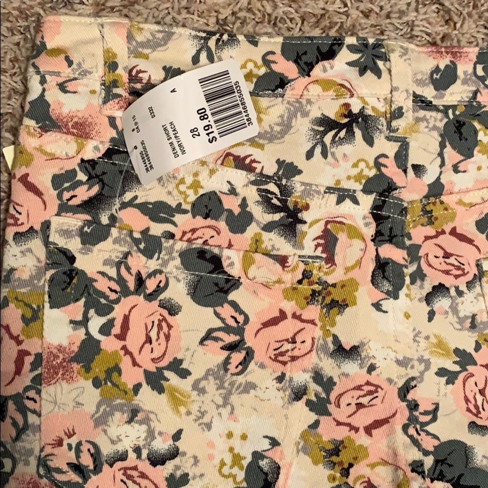 NWT Forever 21 denim floral shorts SZ-28 - Picture 8 of 8